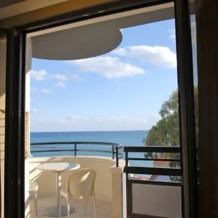 アパートホテル Pigeon 4*