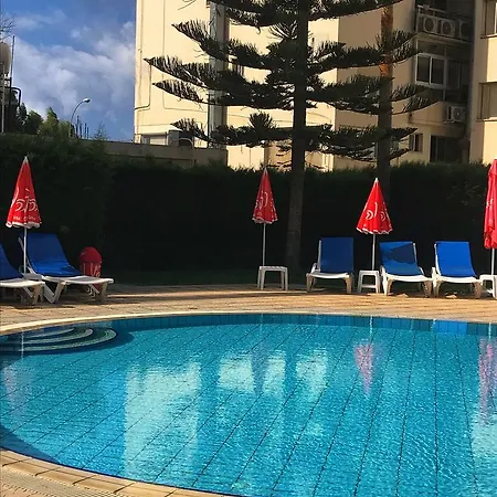 Pigeon Apartahotel