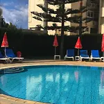 Pigeon Apartahotel Limassol