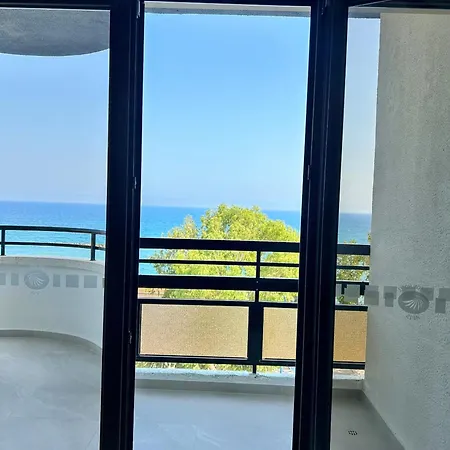 Pigeon Aparthotel 4*