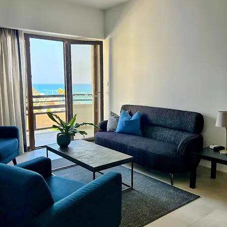 Pigeon Aparthotel