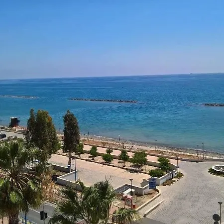 Aparthotel Pigeon Lemesos