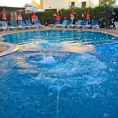 Aparthotel Pigeon 4*
