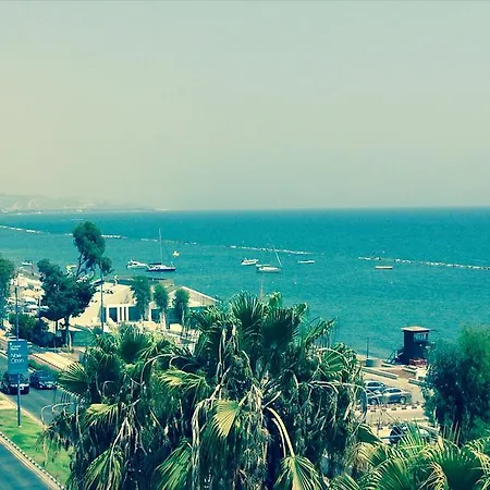 Pigeon Aparthotel Lemesos