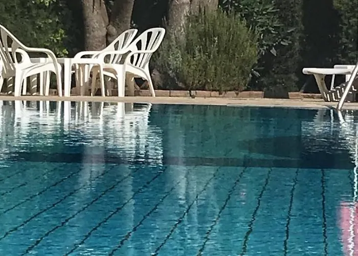 Pigeon Aparthotel 4*