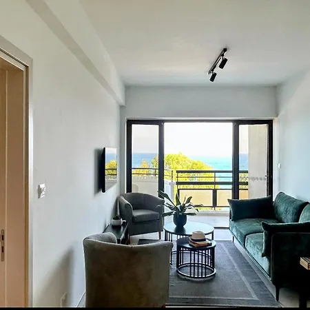 Pigeon Aparthotel