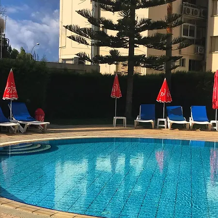 Pigeon Hotel de apartamente Limassol