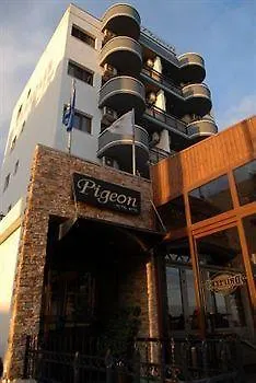 Pigeon מלון דירות 2*
