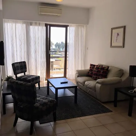 Pigeon Aparthotel