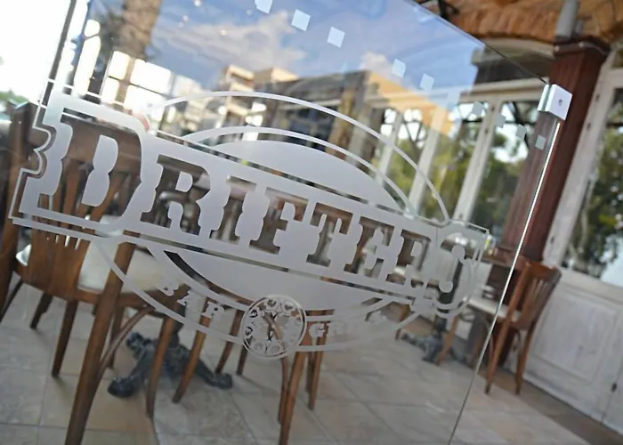 Ξενοδοχείο με διαμερίσματα Pigeon 4*